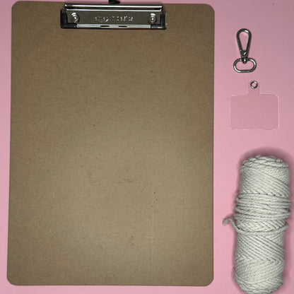Box de juillet - Macramé lanière téléphone